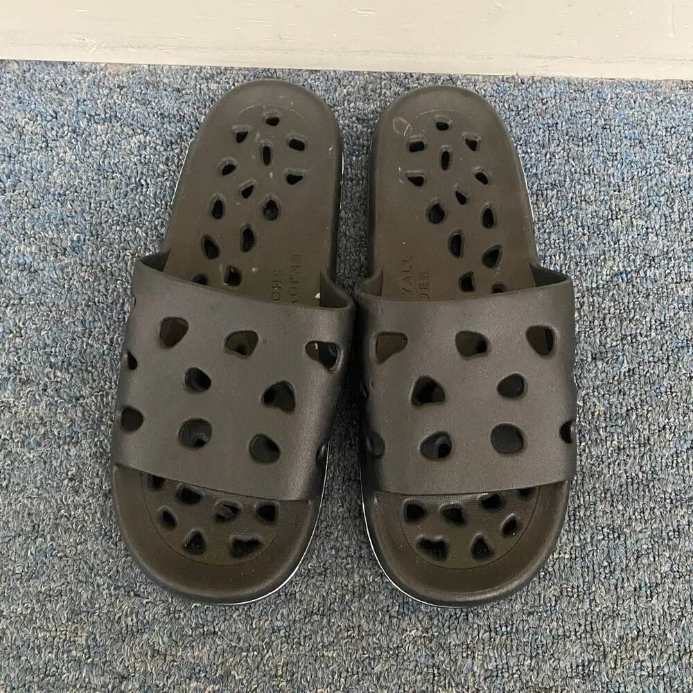 Enjoyall shoes men 12 slip on sandals w/hollow cut out holes black & white